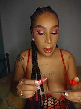 Queen Amara online show from 05.31.26