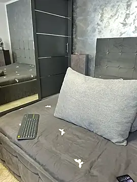 Sugar Nymph online show from 11.24.25