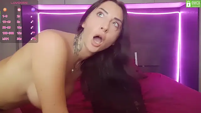 Snapshot of nikkaanderic chatting on 09.16.25 nikkaanderic online show from 09.16.25