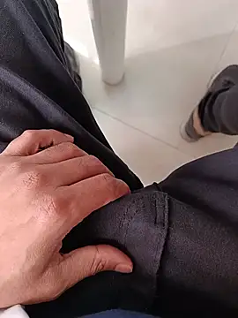 Snapshot of Gallo001 chatting on 06.26.26 Gallo001 online show from 06.26.26