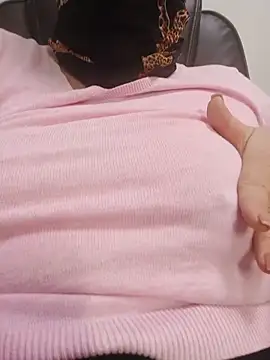 EllaLove2277 online show from 06.17.26