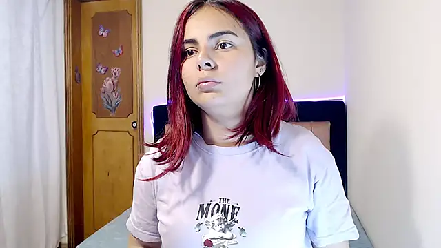 Snapshot of Valeryxs chatting on 02.16.26 Valeryxs online show from 02.16.26