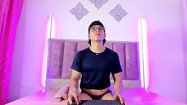 0anonimo bottom1 online show from 09.16.25