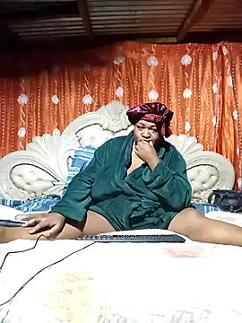 BUSTY QUEEEN online show from 10.03.25