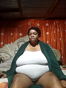 BUSTY QUEEEN online show from 10.16.25