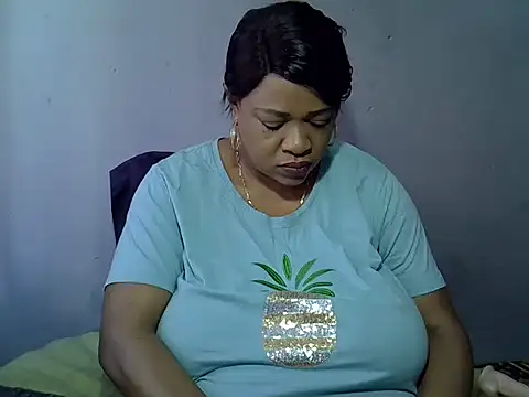 BUSTY QUEEEN online show from 11.09.25