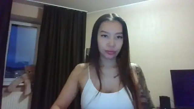 Snapshot of Vashniya chatting on 11.10.25 Vashniya online show from 11.10.25