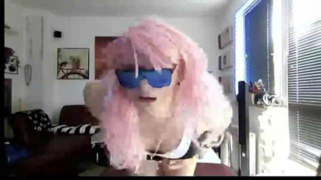 Snapshot of hellgirl1980 chatting on 04.27.26 hellgirl1980 online show from 04.27.26