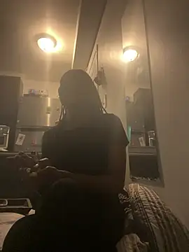 littyleesh1 online show from 04.05.26