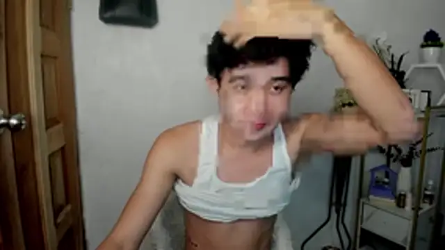 Snapshot of NautyBoyBrazeen_143 chatting on 11.19.25 NautyBoyBrazeen 143 online show from 11.19.25