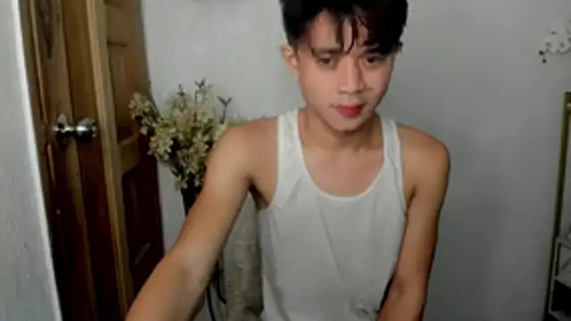 Snapshot of NautyBoyBrazeen_143 chatting on 12.02.25 NautyBoyBrazeen 143 online show from 12.02.25