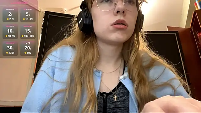 Snapshot of LouieRutt chatting on 09.09.25 LouieRutt online show from 09.09.25