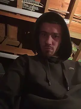 Snapshot of Johnclips2 chatting on 09.28.25 Johnclips2 online show from 09.28.25