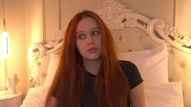 Snapshot of AnnaVelisse chatting on 09.19.25 AnnaVelisse online show from 09.19.25