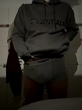 Snapshot of Jamilo_young chatting on 09.25.25 Jamilo young online show from 09.25.25