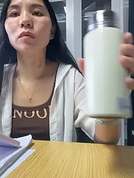 Snapshot of xiaonan- chatting on 09.19.25 xiaonan- online show from 09.19.25