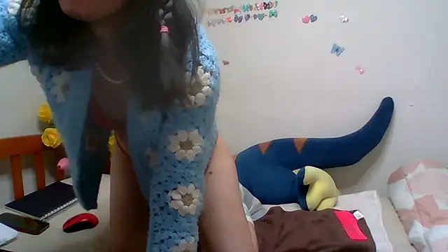 Snapshot of sweethanajapanese chatting on 12.21.25 sweethanajapanese online show from 12.21.25