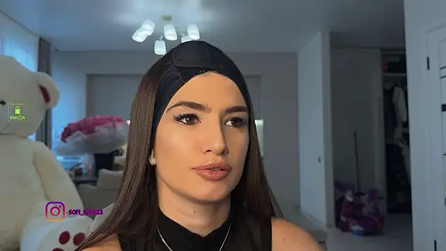 Snapshot of SofI-Play chatting on 10.18.25 SofI-Play online show from 10.18.25