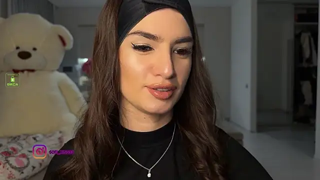 Snapshot of SofI-Play chatting on 10.19.25 SofI-Play online show from 10.19.25