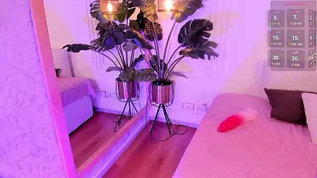 Dafne Hillss online show from 03.13.26