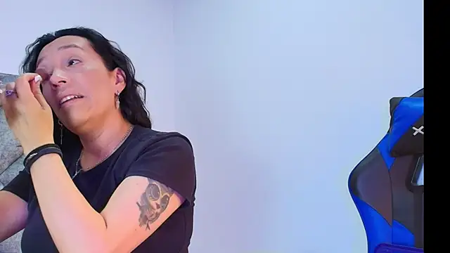 Shantey Laurent online show from 11.25.25