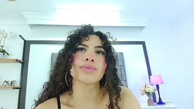 Skyler Fox  online show from 11.09.25