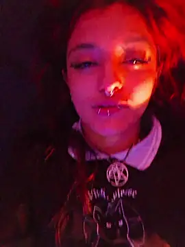 carolinerue online show from 04.15.26