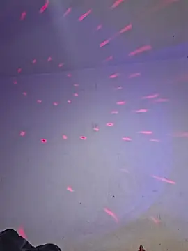 carolinerue online show from 04.18.26