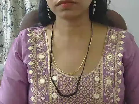 MISS SOMIYA online show from 04.12.26