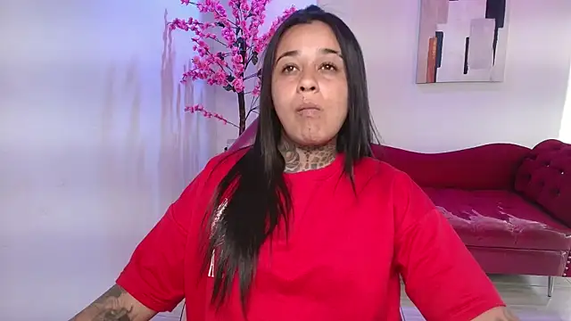 Black roseee online show from 11.25.25