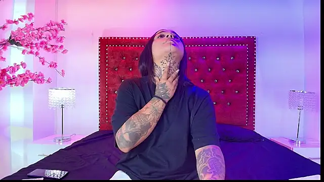 Black roseee online show from 03.01.26