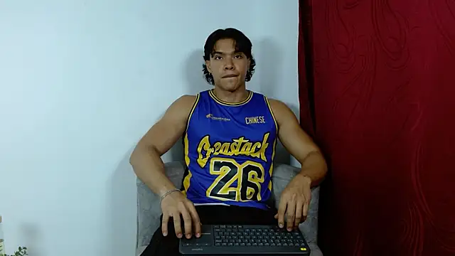 adriel escalante online show from 10.03.25