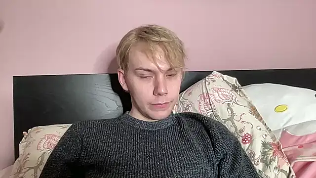 Snapshot of scottishtwink01 chatting on 10.03.25 scottishtwink01 online show from 10.03.25