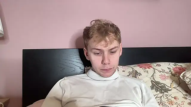 Snapshot of scottishtwink01 chatting on 10.21.25 scottishtwink01 online show from 10.21.25