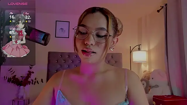 OxanaFedorova1- online show from 12.13.25