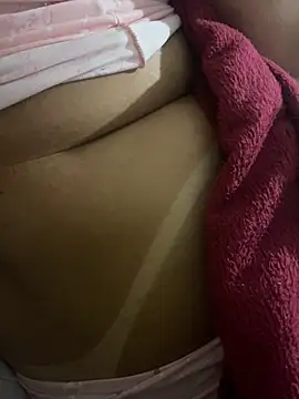 Snapshot of danyhot87 chatting on 09.27.25 danyhot87 online show from 09.27.25