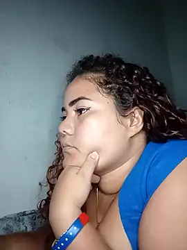 Snapshot of Gimena_off chatting on 09.22.25 Gimena off online show from 09.22.25