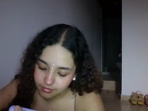 Snapshot of Isis_Bladee chatting on 11.04.25 Isis Bladee online show from 11.04.25