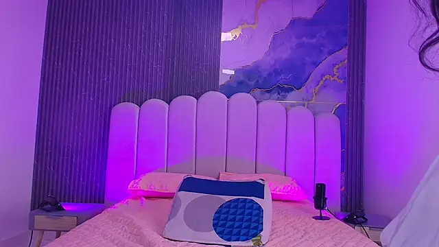 abbyrouss  online show from 04.20.26