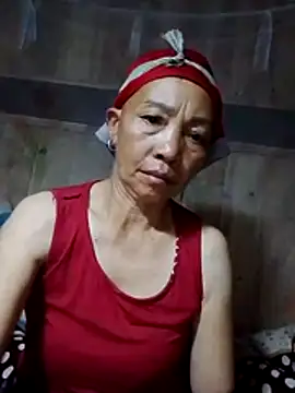 Snapshot of -Xuka-200 chatting on 10.26.25 -Xuka-200 online show from 10.26.25