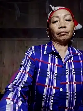 Snapshot of -Xuka-200 chatting on 11.03.25 -Xuka-200 online show from 11.03.25