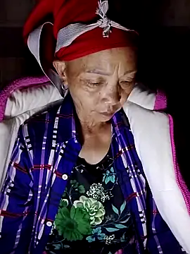 Snapshot of -Xuka-200 chatting on 11.03.25 -Xuka-200 online show from 11.03.25