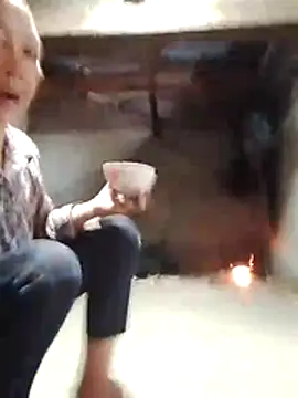 Snapshot of -Xuka-200 chatting on 11.05.25 -Xuka-200 online show from 11.05.25