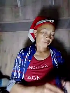 Snapshot of -Xuka-200 chatting on 11.08.25 -Xuka-200 online show from 11.08.25