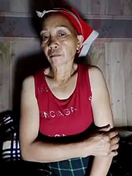 Snapshot of -Xuka-200 chatting on 11.16.25 -Xuka-200 online show from 11.16.25