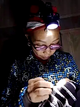 Snapshot of -Xuka-200 chatting on 11.29.25 -Xuka-200 online show from 11.29.25