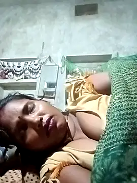 Snapshot of Cm_pooja chatting on 10.14.25 Cm pooja online show from 10.14.25