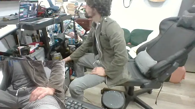 Snapshot of Stringin69 chatting on 02.26.26 Stringin69 online show from 02.26.26