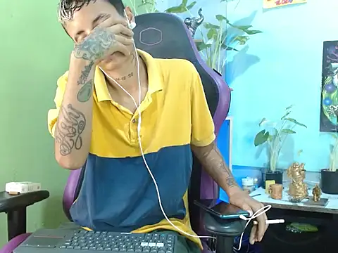 Snapshot of Dorland777 chatting on 09.13.25 Dorland777 online show from 09.13.25