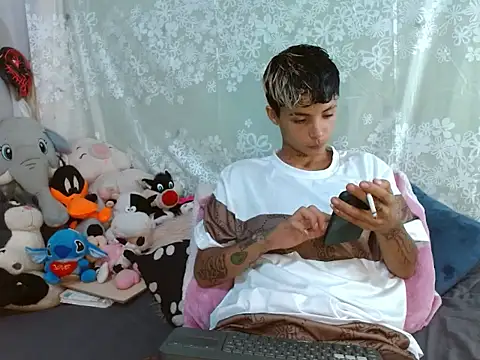 Snapshot of Dorland777 chatting on 11.14.25 Dorland777 online show from 11.14.25